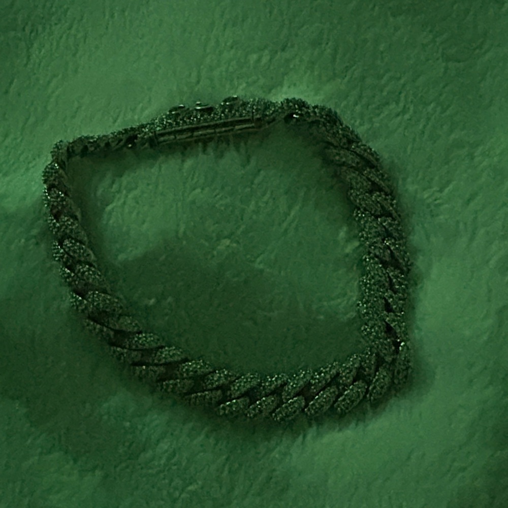 Diamond Cuban bracelet in White
Gold